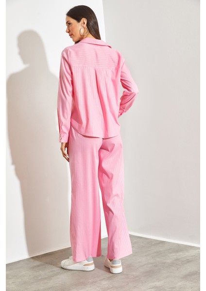 Kadın Önü Bağlamalı Parlak Çizgili Pantolon indirimleri