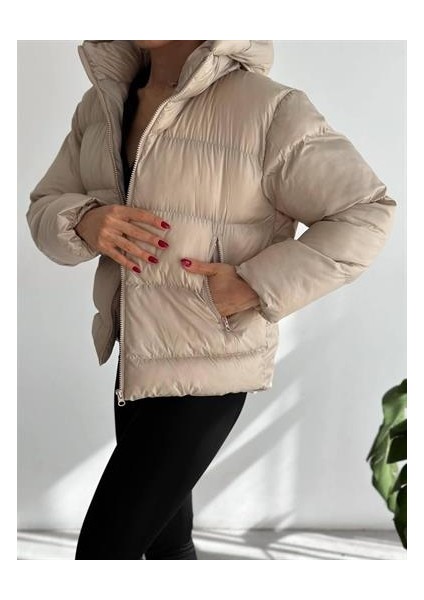 Kapüşonlu Arkası Çavuş Desen Kadın Şişme Mont fiyatları