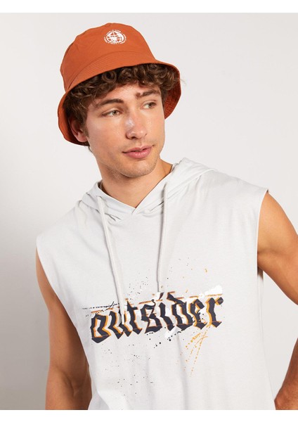 Kapüşonlu Baskılı Erkek Kolsuz Tişört