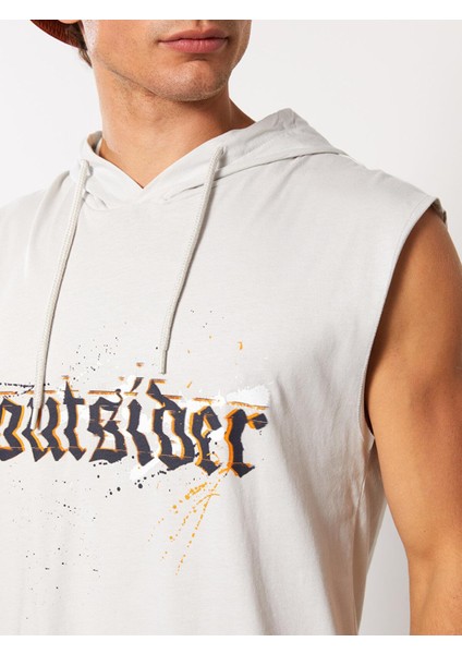 Kapüşonlu Baskılı Erkek Kolsuz Tişört fırsatları
