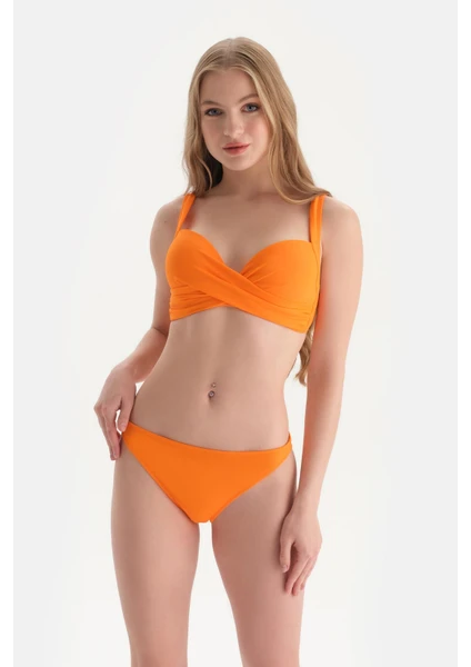 Turuncu Kaplı Bikini Üstü