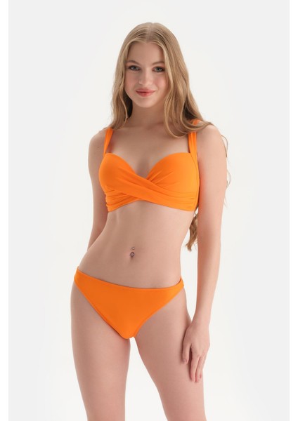 Turuncu Kaplı Bikini Üstü