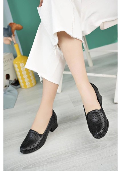 Kadın Siyah Hakiki Deri Topuklu Ortopedik Ayakkabı modelleri