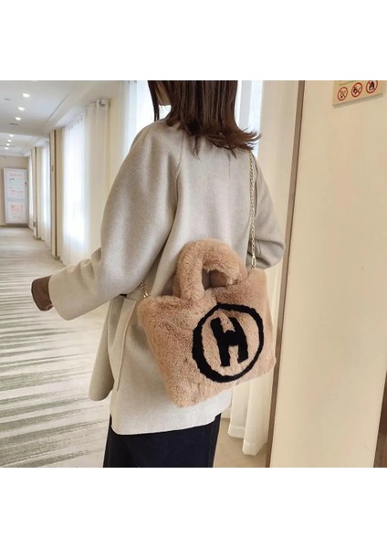 Gül Kırmızı Stili Peluş Bez Çantalar Zincir Kadın Çantaları Yumuşak Kabarık Çantalar Wome Için Yeni Kış Çantaları Kürklü Çantalar Lüks Çanta Kürk Omuz Çantaları (Yurt Dışından) modelleri