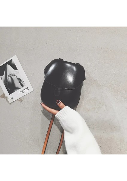 Beyaz Stil Kadın Omuz Crossbody Çanta Sıcak Satış Pu Küçük Yeni Retro Basit At Nalı Paket Askı Tasarım Ana Kesesi Kadın Messenger Çanta (Yurt Dışından) fiyatları