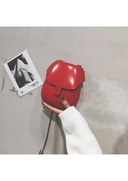 Beyaz Stil Kadın Omuz Crossbody Çanta Sıcak Satış Pu Küçük Yeni Retro Basit At Nalı Paket Askı Tasarım Ana Kesesi Kadın Messenger Çanta (Yurt Dışından) indirimleri