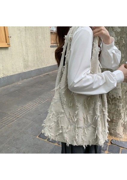 Retro Kadın Yaz Plaj Çantaları Çanta Büyük Kapasiteli Bayan Püskül Omuz Çantası Büyük Zincir Tote Rahat Kızlar Seyahat Alışveriş Çantası (Yurt Dışından) modelleri