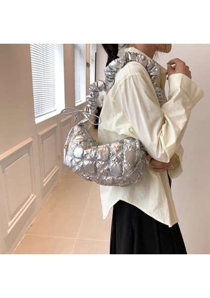 Bej Tarzı Kadınlar Için Zarif Bulut Kapitone Çanta Çanta Hobo Tasarımcı Çanta Dantelli Omuz Crossbody Çanta Debriyaj Tote Çanta Rahat Pembe Çanta (Yurt Dışından) fırsatları