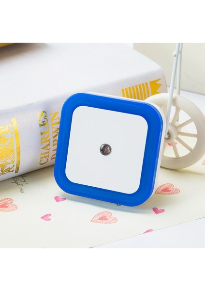 Beyaz Stil Sarı Işık Sensörü Otomatik Kontrol Mini Gece Lambası Ab Abd Tak Yenilik Kare Bebek Çocuk Yatak Odası Lambası Ay Romantik Renkli Işıklar Ampuller (Yurt Dışından) fırsatları