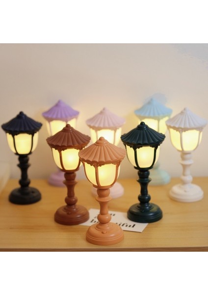 No.4 Boyutu Retro LED Masa Lambası Mini Sokak Lambaları Akülü Masa Lambası LED Gece Işıkları Masaüstü Süs Minyatürleri Küçük Lambalar (Yurt Dışından)