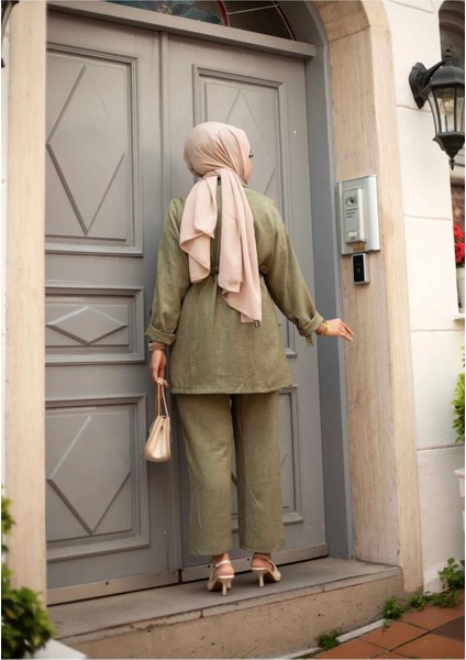 Beli Bağlamalı Çeket ve Pantolonlu Keten Takım modelleri
