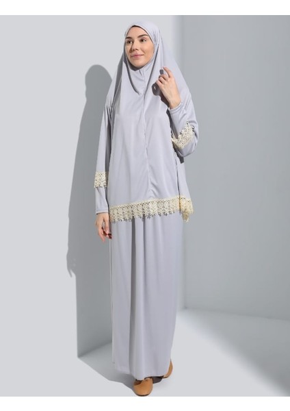 Iki Parça Etekli Kadın Namaz Elbisesi