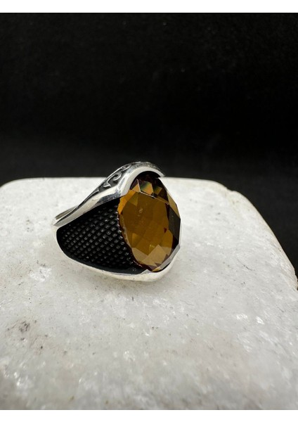 Zultanit Taşlı Siyah Işlemeli Gümüş Erkek Yüzük