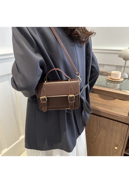 Kadınlar Için Bu Yılın Popüler Çantaları 2024 Yeni Üst Düzey Niş Tasarım Çapraz Askılı Çanta Çok Yönlü Yabancı Stil Taşınabilir Küçük Kare Çanta (Yurt Dışından) fiyatları