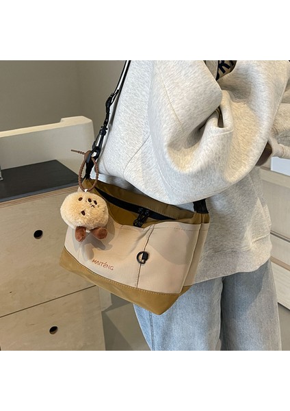 Hafif Çanta Kadın Yeni 2024 Naylon Kumaş Crossbody Küçük Çanta Ilkbahar ve Yaz Çok Yönlü Yabancı Stil Rahat Mektup Çantası (Yurt Dışından) fırsatları