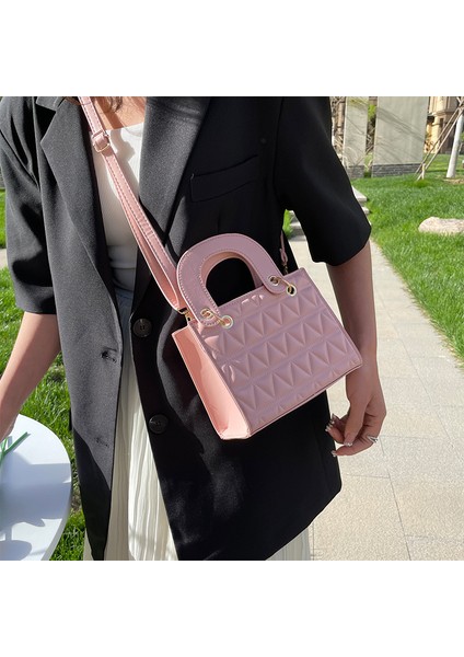 Moda Rahat Çanta Ekose Küçük Çanta Kadın Çantası 2023 Popüler Yeni Stil Modaya Uygun Basit Yabancı Stil Tek Omuz Crossbody Çanta (Yurt Dışından) modelleri