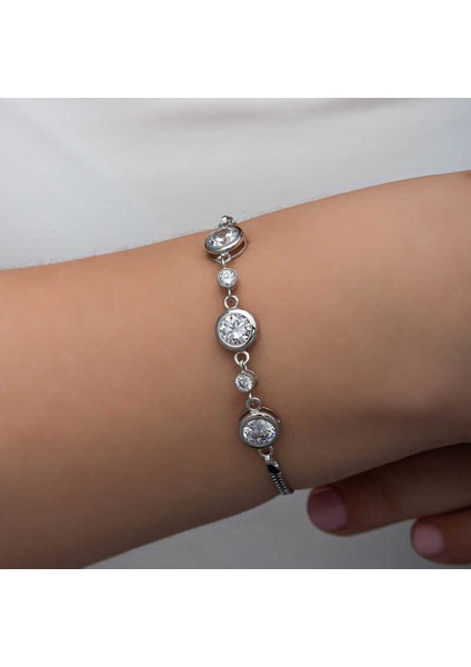 Gümüş Yuvarlak Taşlı Kadın Bileklik modelleri