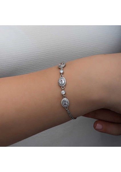 Gümüş Oval Taşlı Kadın Bileklik fırsatları