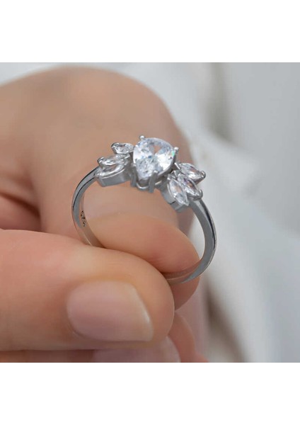 Gümüş Damla Zirkon Taşlı Kadın Yüzük fiyatları