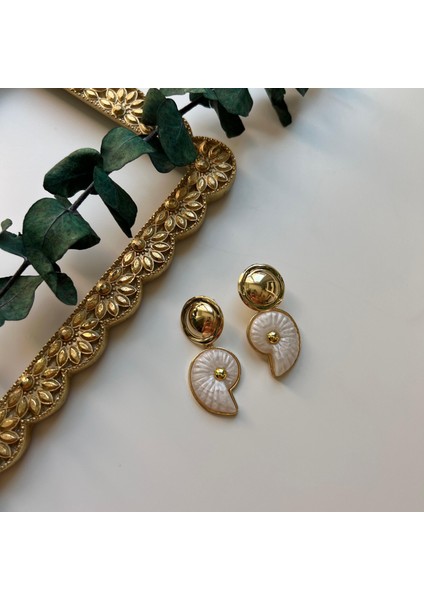 Gold Beyaz Salyangoz Küpe