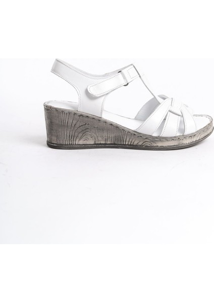 Deri Beyaz Anatomik Taban Comfort Kadın Sandalet TMD202455