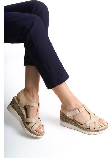 Deri Bej Anatomik Taban Comfort Kadın Sandalet TMD2060