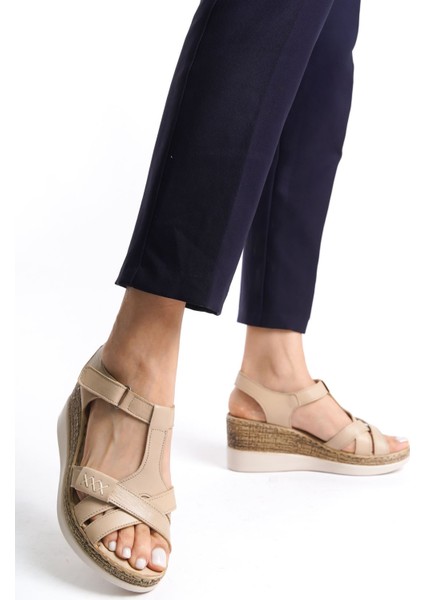 Deri Bej Anatomik Taban Comfort Kadın Sandalet TMD2060
