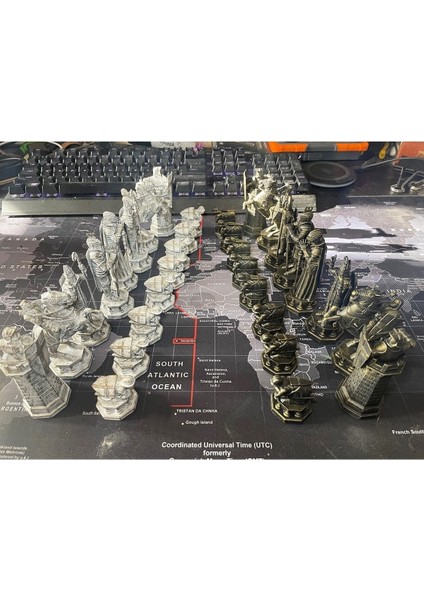 Harry Potter Felsefe Taşı Satranç Takımı Taşları (Sert Plastik)
