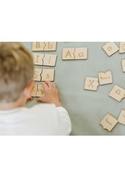 Montessori Ingilizce Türkçe Ahşap Alfabe Bulmacası Büyük ve Küçük Harf Eşleştirme Oyunu