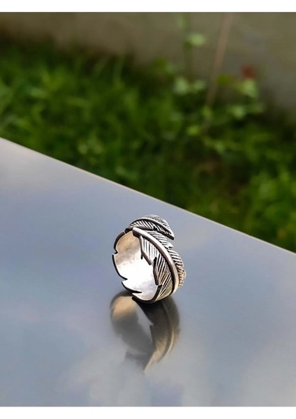 Tüy Yaprak Figürlü Ayarlanabilir Erkek-Kadın Yüzük fırsatları
