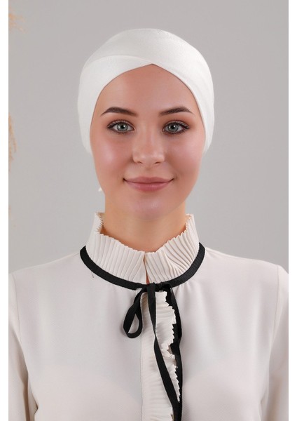 Bağlamalı Dikişsiz Çapraz Bone Ekru