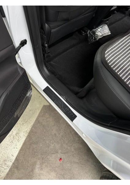 Chery Tiggo 7 Pro Ferrous Kapı Eşiği Plastiği 4 Parça 2023 ve Üstü fiyatları