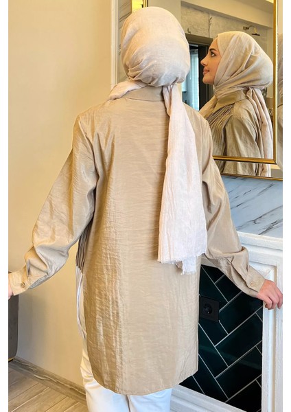 Bej Renk Garnili Yan Yırtmaçlı Pileli Tesettür Gömlek Tunik P-00010897