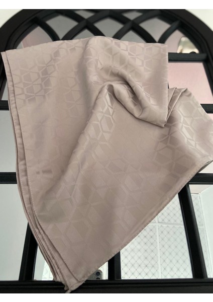 Aminenesil Kubbe Desen Sara Jakar Şal Siyah Renk