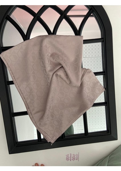 Aminenesil Kubbe Desen Sara Jakar Şal Siyah Renk modelleri