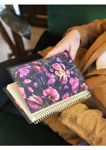 Victoria's Jurnals Altın Renkli Metal Sip. Defter 3156