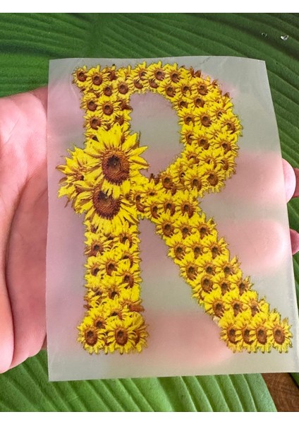 10 x 7 cm Ütü Ile Yapışan Ayçiçekli R Harfi Transfer Baskı Arma