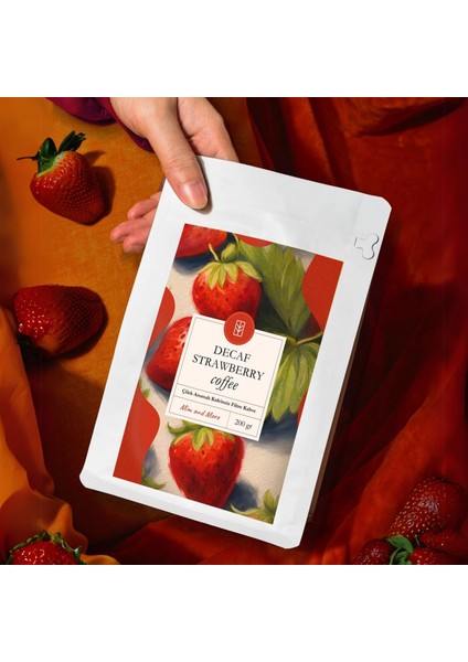Decaf Strawberry Coffee - Kafeinsiz Çilek Aromalı Filtre Kahve, 200 Gr