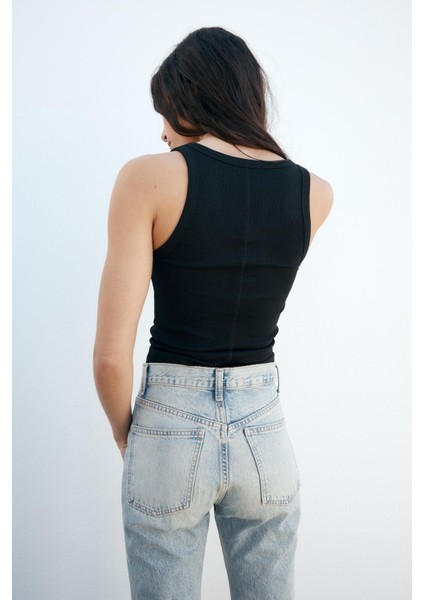 Kadın Fitilli Askılı Basic Atlet – Yuvarlak Yaka, Slim Fit, Yazlık ve Günlük Rahat, %65 Polyester, %30 Pamuk, %5 Likra fiyatları