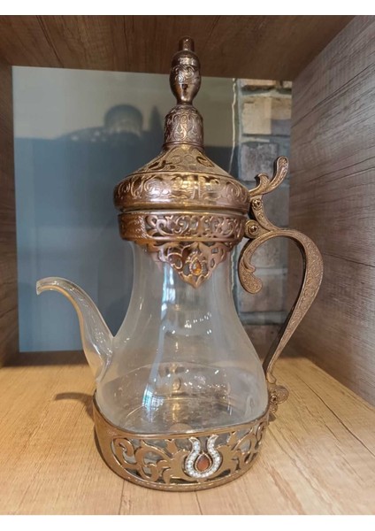 Cam demliğin 1L kapasiteli şık ve şeffaf tasarımı