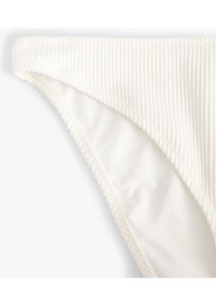 Dokulu Basic Bikini Altı