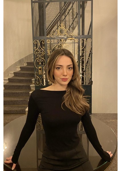 Siyah Derin Sırt Dekolteli Uzun Kollu Bluz modelleri