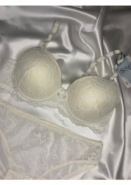 Beyaz Destekli Bralet Takım fırsatları