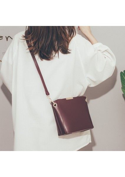 Üst Düzey Fransız Niş Yabancı Stil Kova Çanta Kadın Çantası 2024 Yeni Moda Moda Basit Çok Yönlü Crossbody Kadın Çantası (Yurt Dışından)