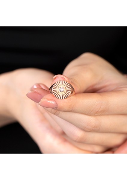 Zirkon Taşlı Papatya Tasarım Rose Renk Free Size 925 Ayar Gümüş Kadın Tektaş Yüzük