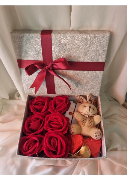 Kırmızı Gül Ayıcık ve Kar Küreli Sevgiliye Hediye Kutusu indirimleri