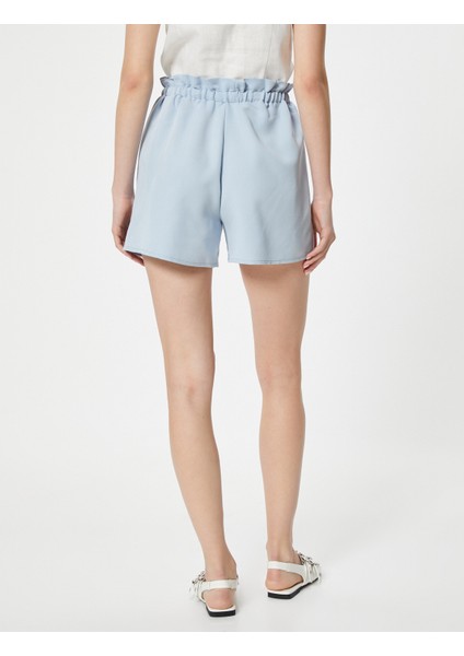 Beli Bağcıklı Mini Şort Relax Fit Cepli fırsatları