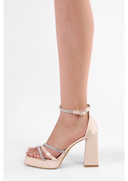 Kadın Beau Ten Saten Taşlı Platform Topuklu Ayakkabı fırsatları