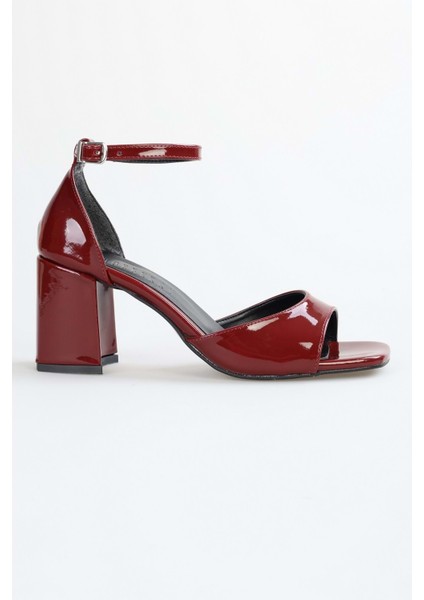 Kadın Sarge Bordo Rugan Topuklu Ayakkabı