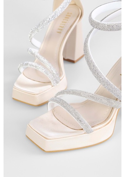 Kadın Skya Ten Saten Taşlı Platform Topuklu Ayakkabı fiyatları